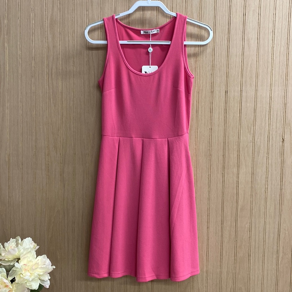 White Mark Women’s pink dress size S short, sleeveless fit and flare